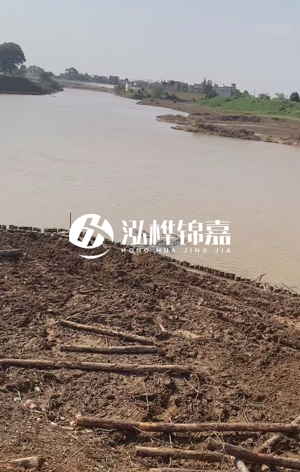 打松木樁施工用什么機(jī)械最好-松木樁施工技術(shù)要求？